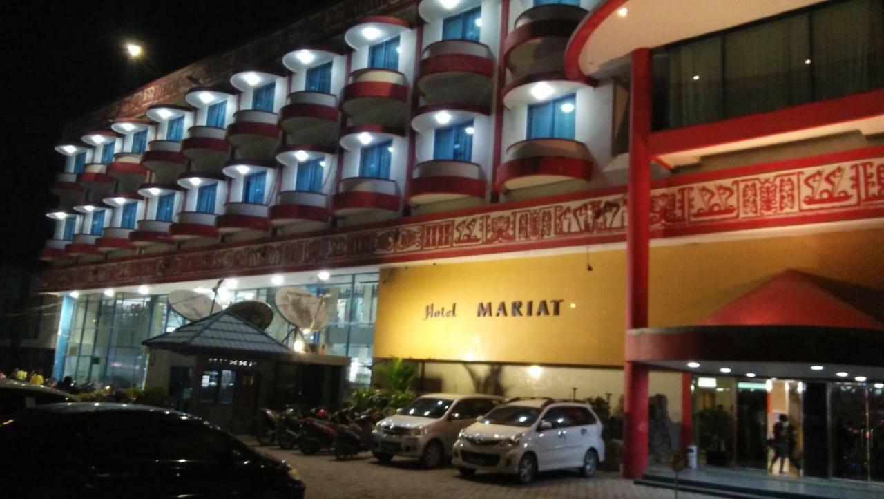 Hotel Mariat Sorong Exterior photo